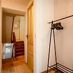 House With 5 Bedrooms - Ideal For Families & Groups בית נופש