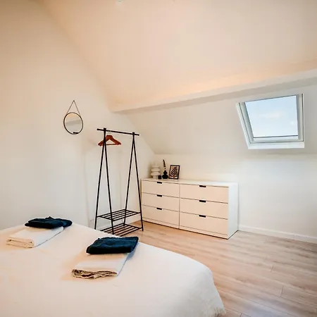 Holiday home Groepswoning 5 Slaapkamers 2 Badkamers 3 Toiletten Ostend