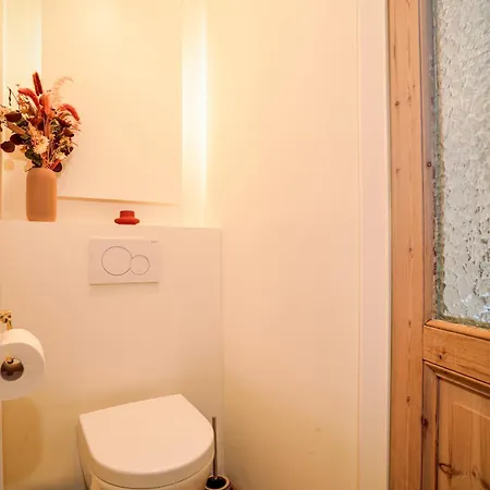 House With 5 Bedrooms - Ideal For Families & Groups