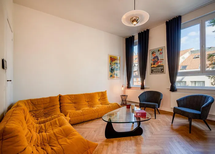 House With 5 Bedrooms - Ideal For Families & Groups *