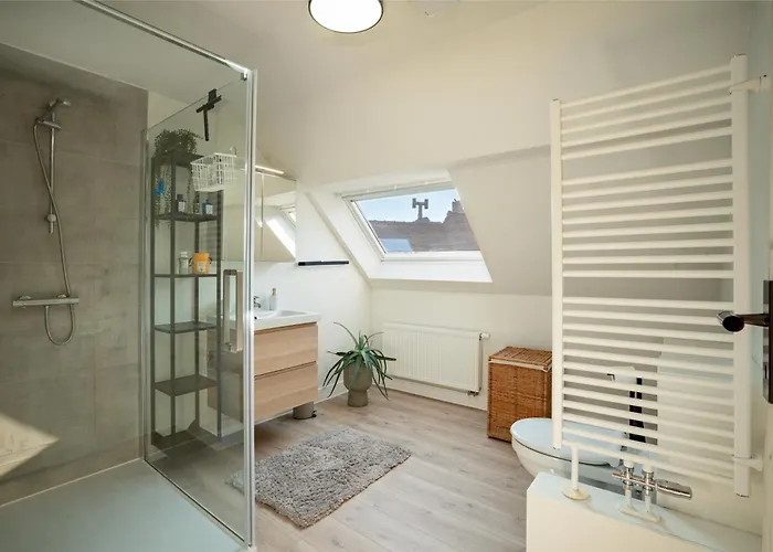 House With 5 Bedrooms - Ideal For Families & Groups Σπίτι διακοπών *